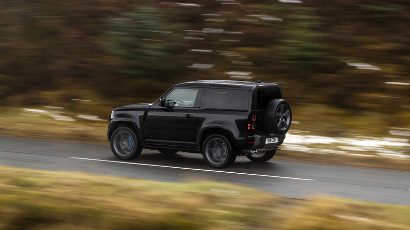 Land Rover Defender V8