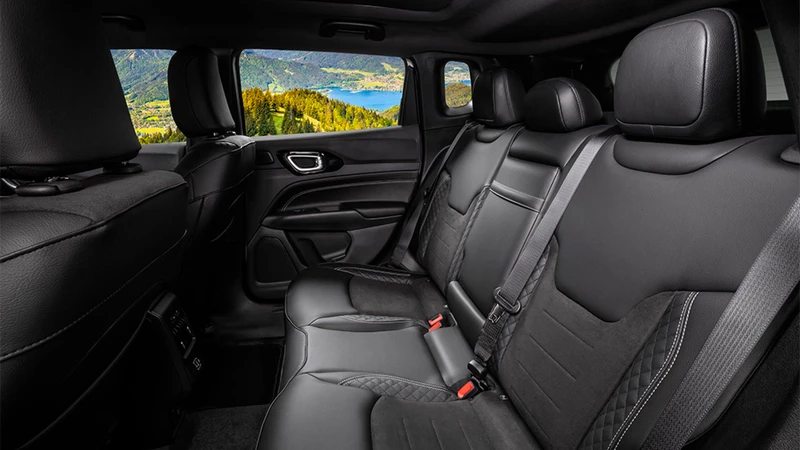 Jeep Compass Blackhawk