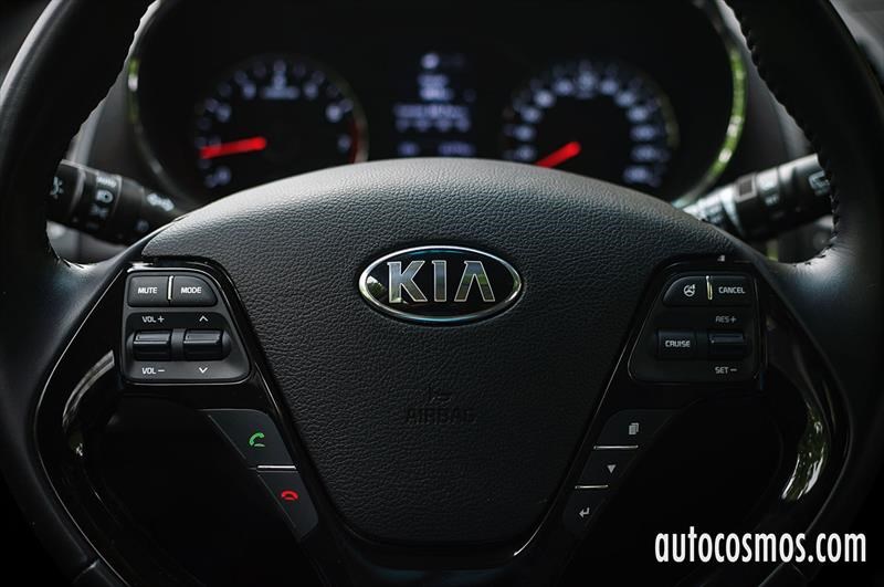 Test Drive: Kia Cerato5 2017