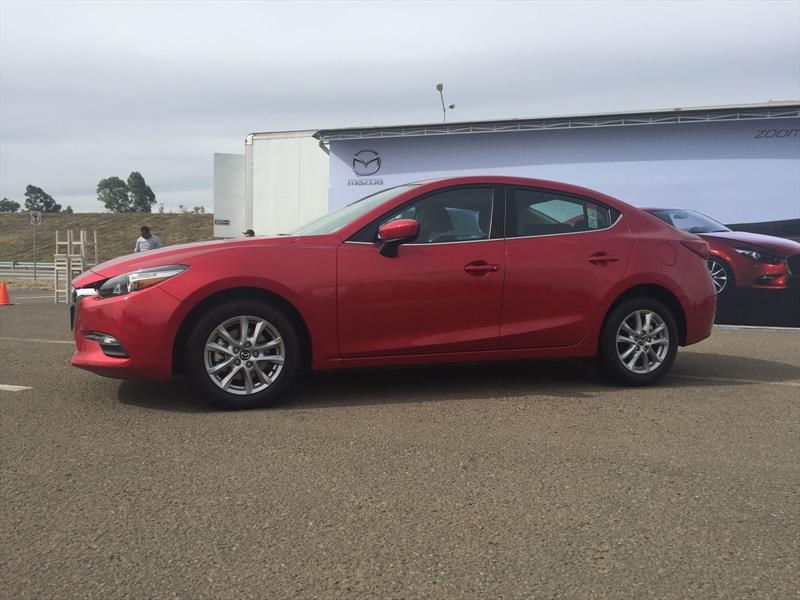 Mazda 3 2017