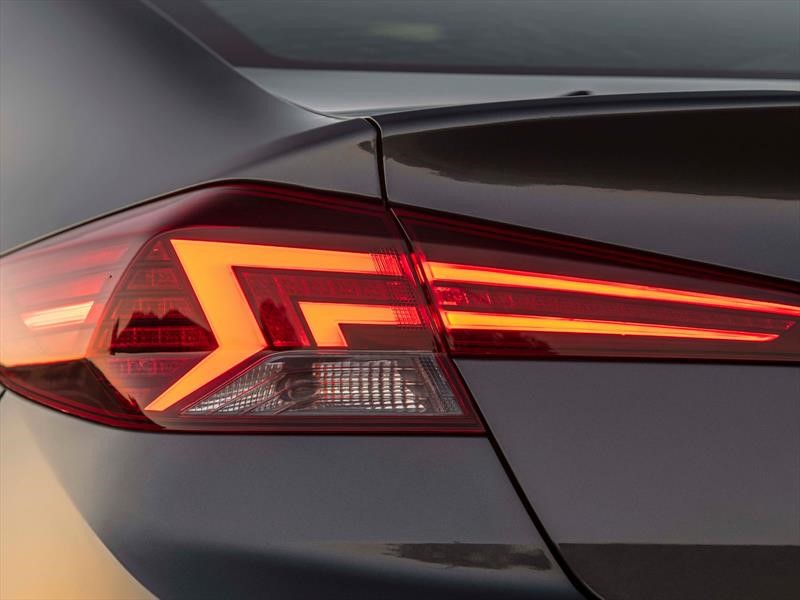 Hyundai Elantra 2019