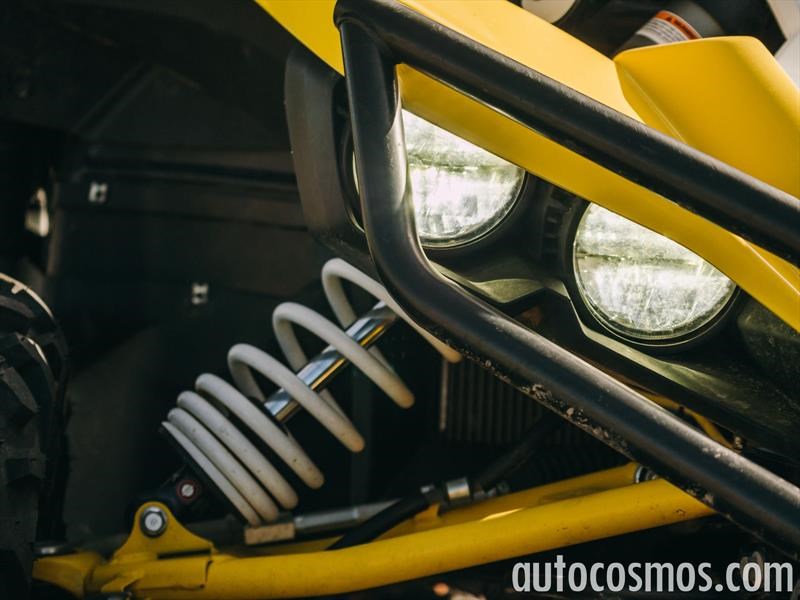 Ford Lobo Raptor 2017 y Yamaha YXZ 1000 R