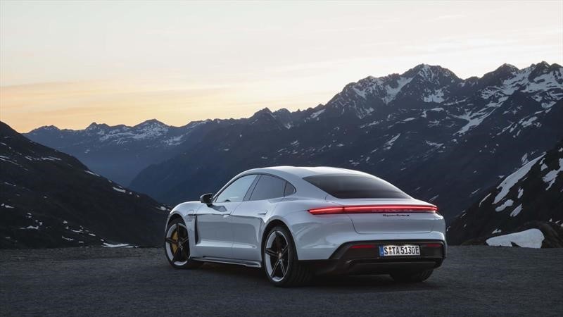Porsche Taycan 2020