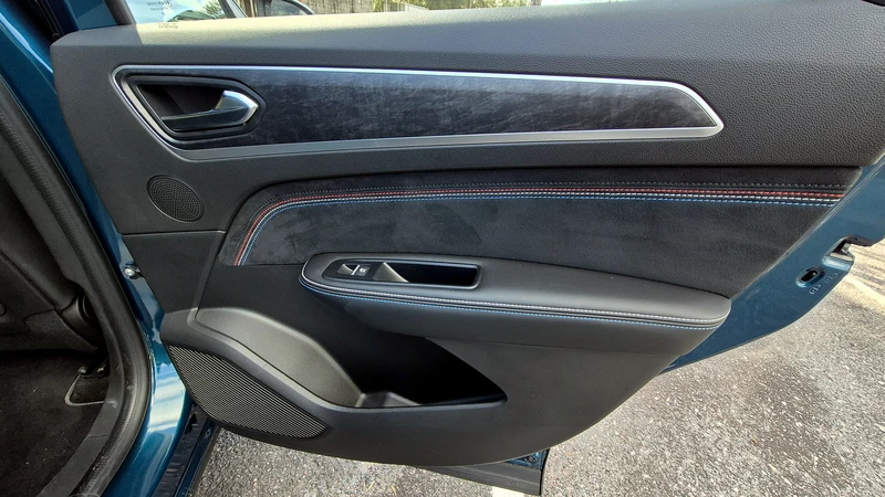 Test Drive Renault Arkana E-Tech Hybrid