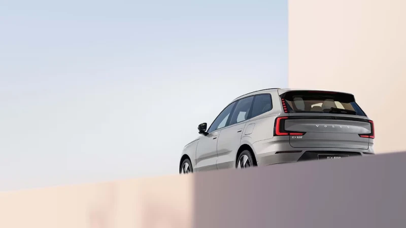 Volvo EX90 2023