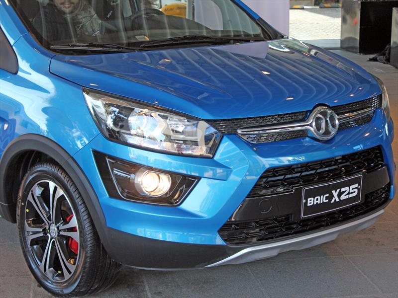 BAIC X25 Estreno en Chile