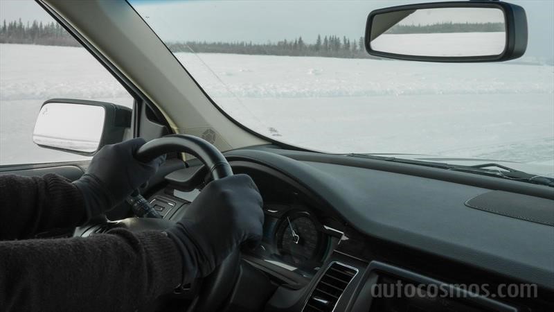 Manejando en caminos de hielo
