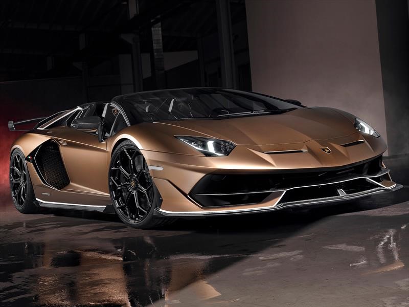 Lamborghini Aventador SVJ Roadster