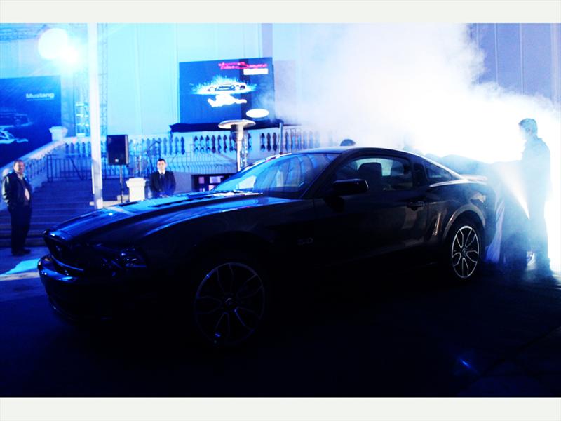 Ford Mustang 2013. Lanzamiento en Chile