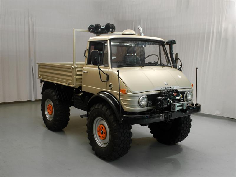 Mercedes-Benz Unimog