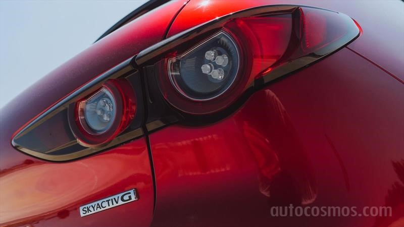 Mazda3 Sedán vs Mazda3 Hatchback