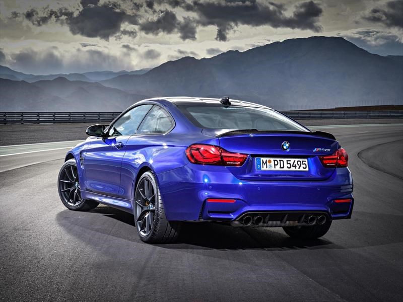 BMW M4 CS