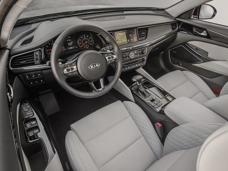 Kia Cadenza 2017