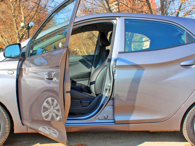 Hyundai EON 0,8L GLS Prueba de manejo