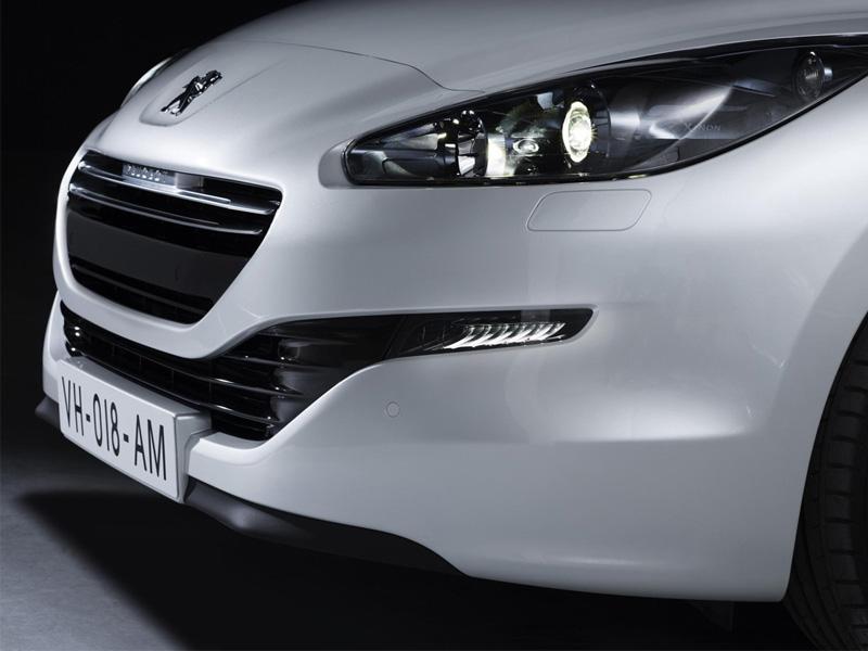 Peugeot RCZ 2013 en París