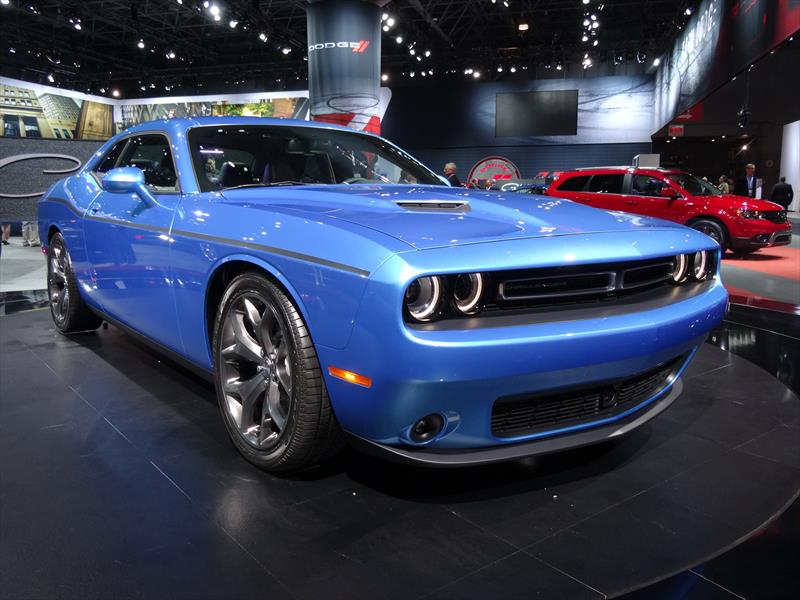Dodge Challenger 2015 se presenta