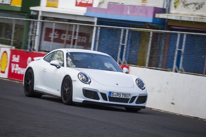 Porsche Driving Experience Guatemala 2018