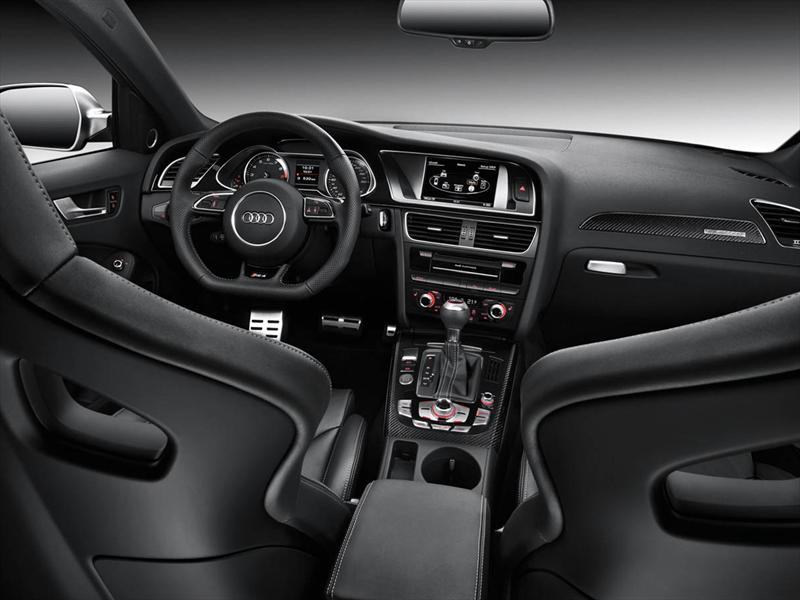 Audi RS4 Avant 2013