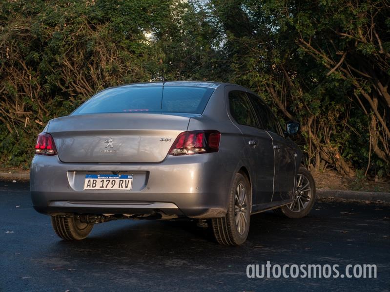 Peugeot 301 AT a prueba