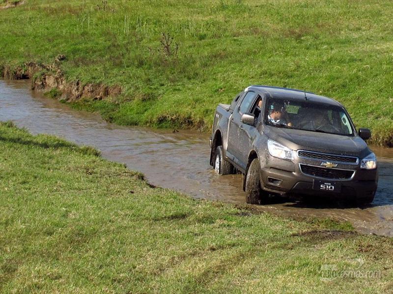 Contacto Chevrolet nueva S10 2012 Parte 2