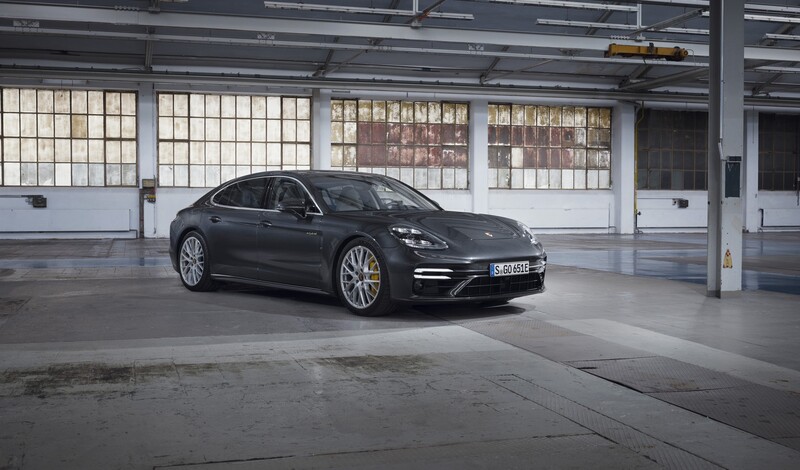 Porsche Panamera Turbo S E-Hybrid 2021