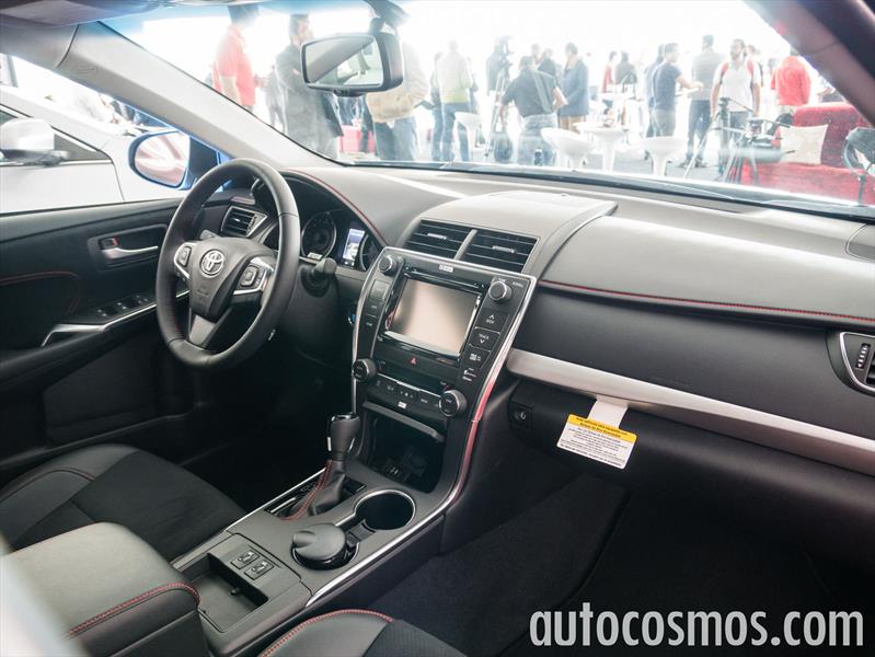 Toyota Camry 2015