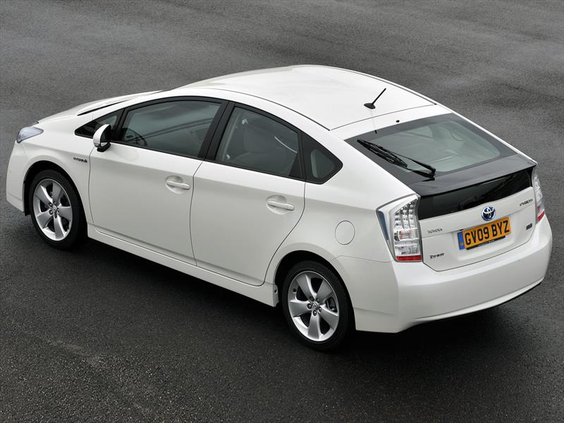 Historia: Toyota Prius