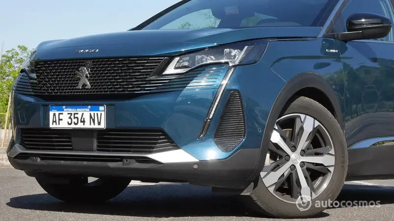 Test Peugeot 3008 Hybrid4