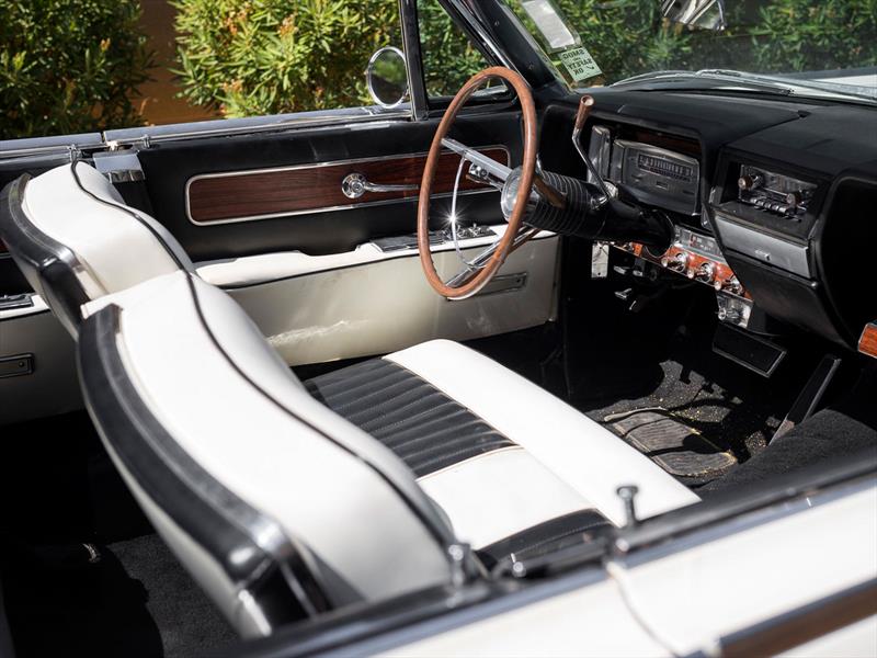 A subasta el Lincoln Continental de Jackie Kennedy