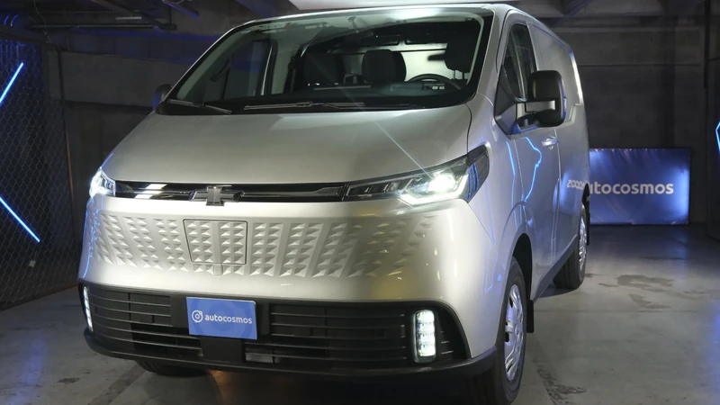 Chevrolet Express Max EV 2026 a prueba