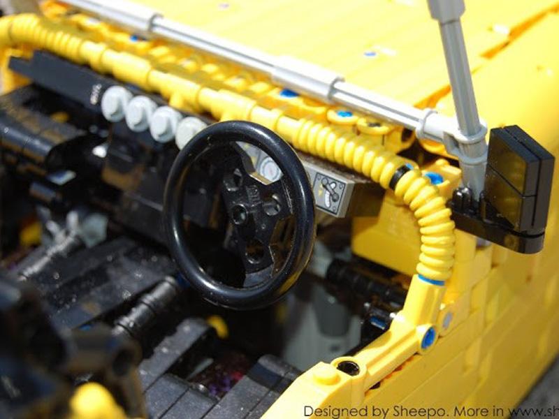 Caterham Seven a control remoto con piezas de LEGO