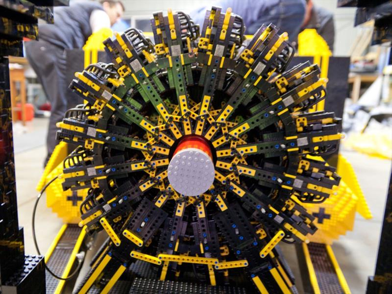 Un Hot Rod de Lego a escala real que funciona