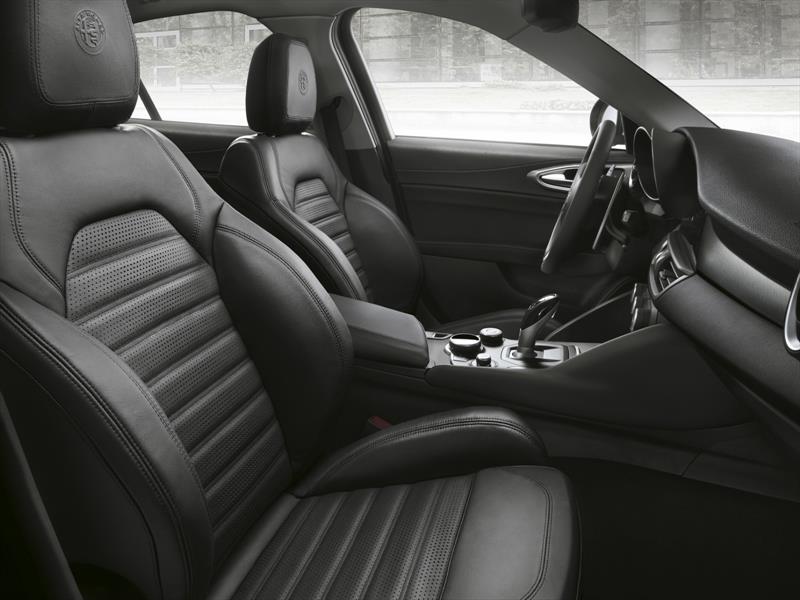 Alfa Romeo Giulia Veloce 2017