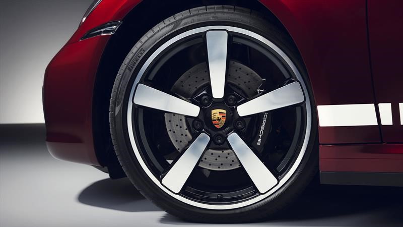 Porsche 911 Targa Heritage Design Edition