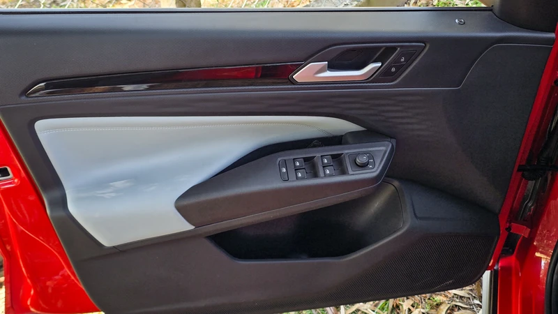 Test Drive VW Tera Outfit 170 TSI