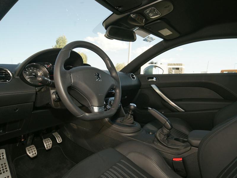 Peugeot RCZ Asphalt 2012 prueba