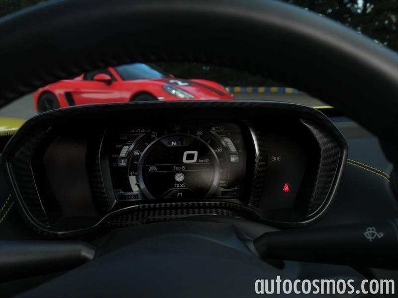 Alfa Romeo 4C Spider vs Porsche 718 Boxster