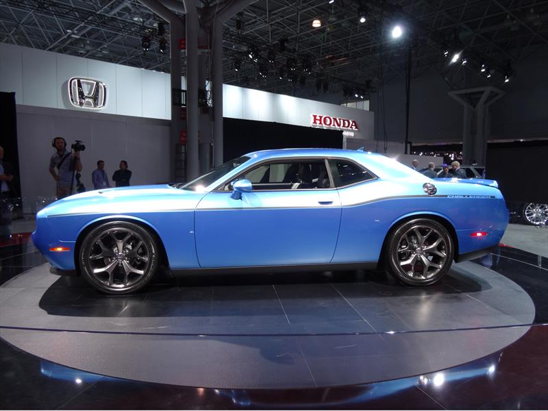 Dodge Challenger 2015 se presenta