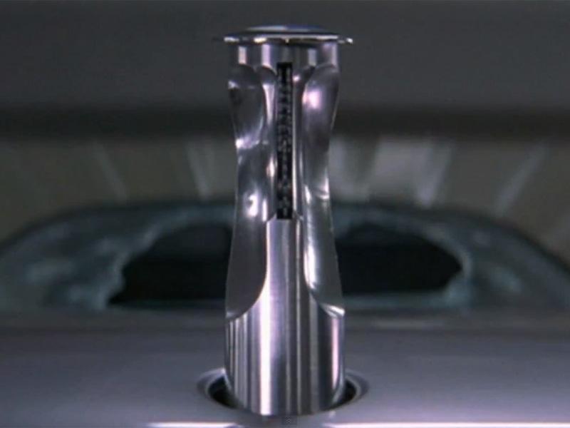 Top 10: BMW 750iL de Bond