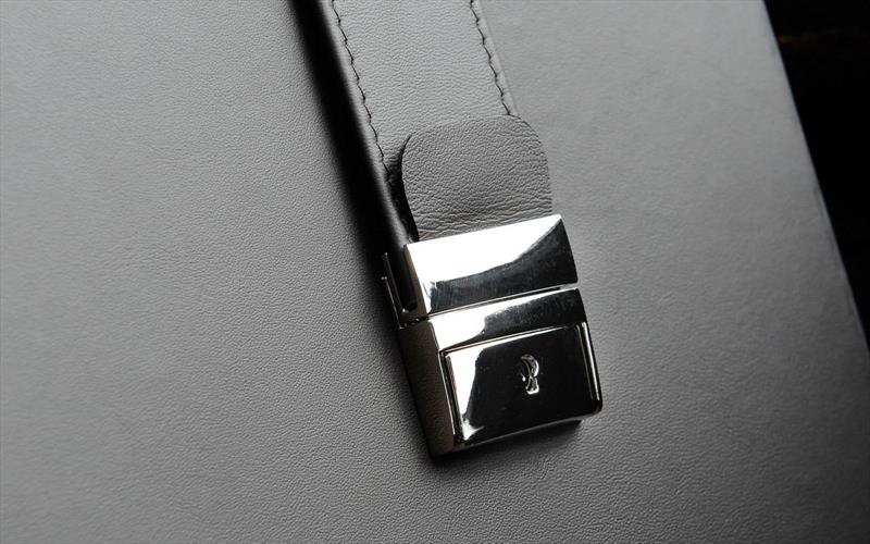 Aston Martin Rapide S una cava rodante