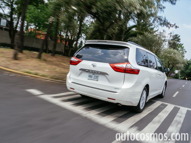 Toyota Sienna 2015