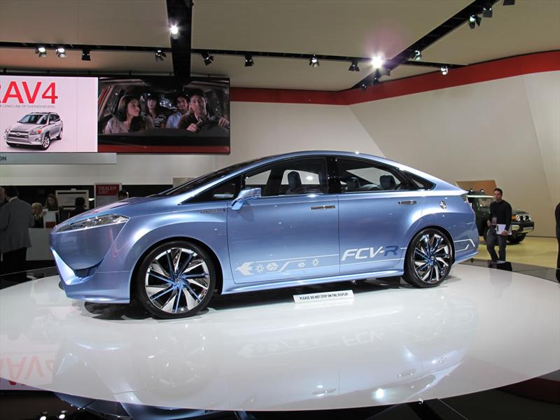 Toyota FCV-R Concept