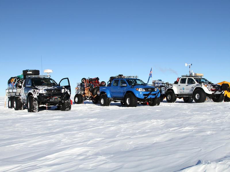 Toyota Hilux expedición Antártida