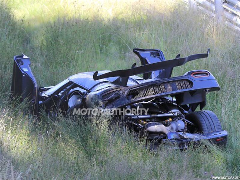 Koenigsegg One:1 destriudo en el Infierno Verde