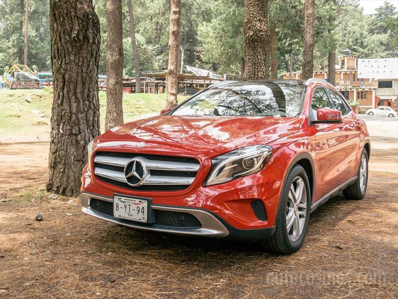 Mercedes-Benz GLA 2015