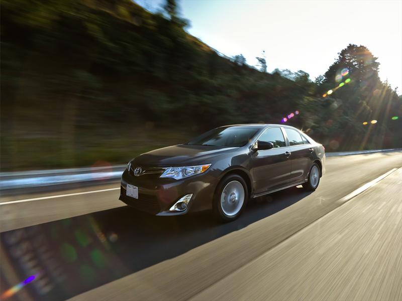 Toyota Camry V6 2012 prueba