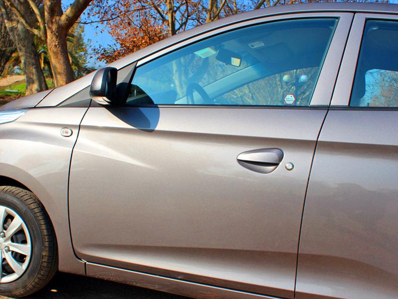 Hyundai EON 0,8L GLS Prueba de manejo
