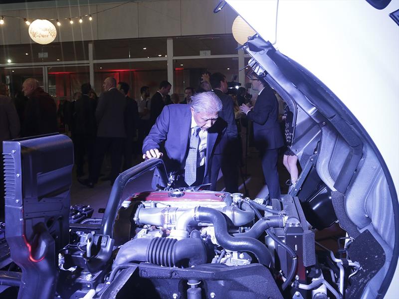 HINO se presenta en Argentina