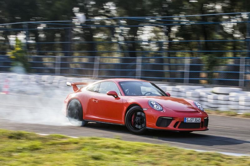 Porsche Driving Experience Guatemala 2018