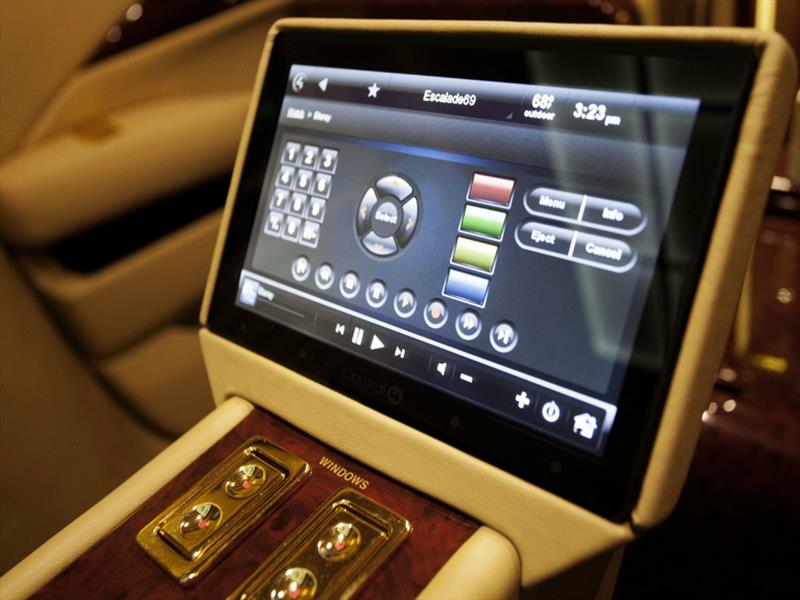 Concept One Curve, Cadillac Escalade 2015